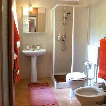 Bed and Breakfast Lou Loop 3*